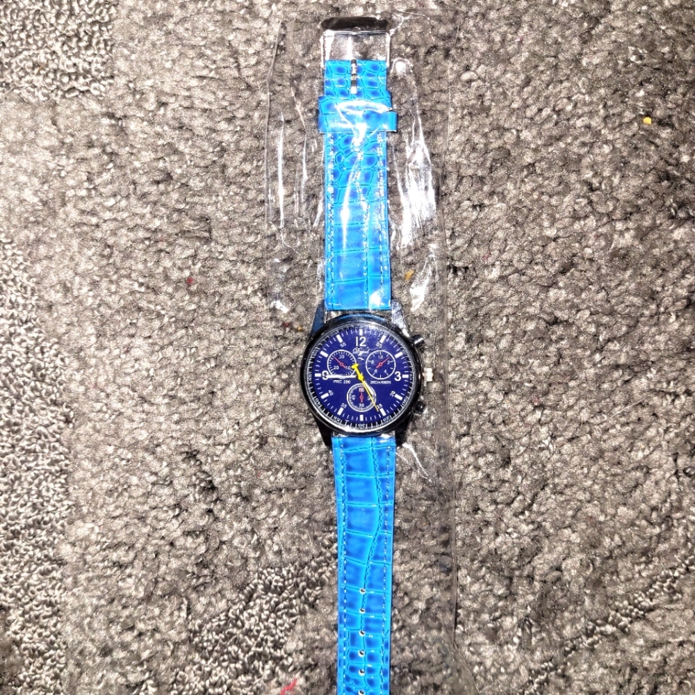 Men's Brilliant Blue on Blue classic Style watch